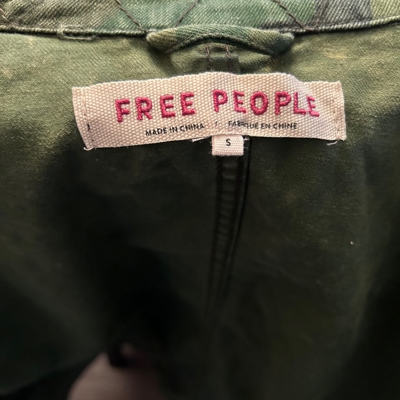 Free People Camouflage  Seize the Day Military Jacket Size S NWT - Picture 3 of 4